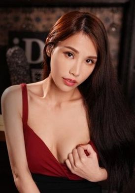 id5235The coquettish little rich woman dominates the male favorite and is jealous - AV大平台-Chinese Subtitles, Adult Films, AV, China, Online Streaming