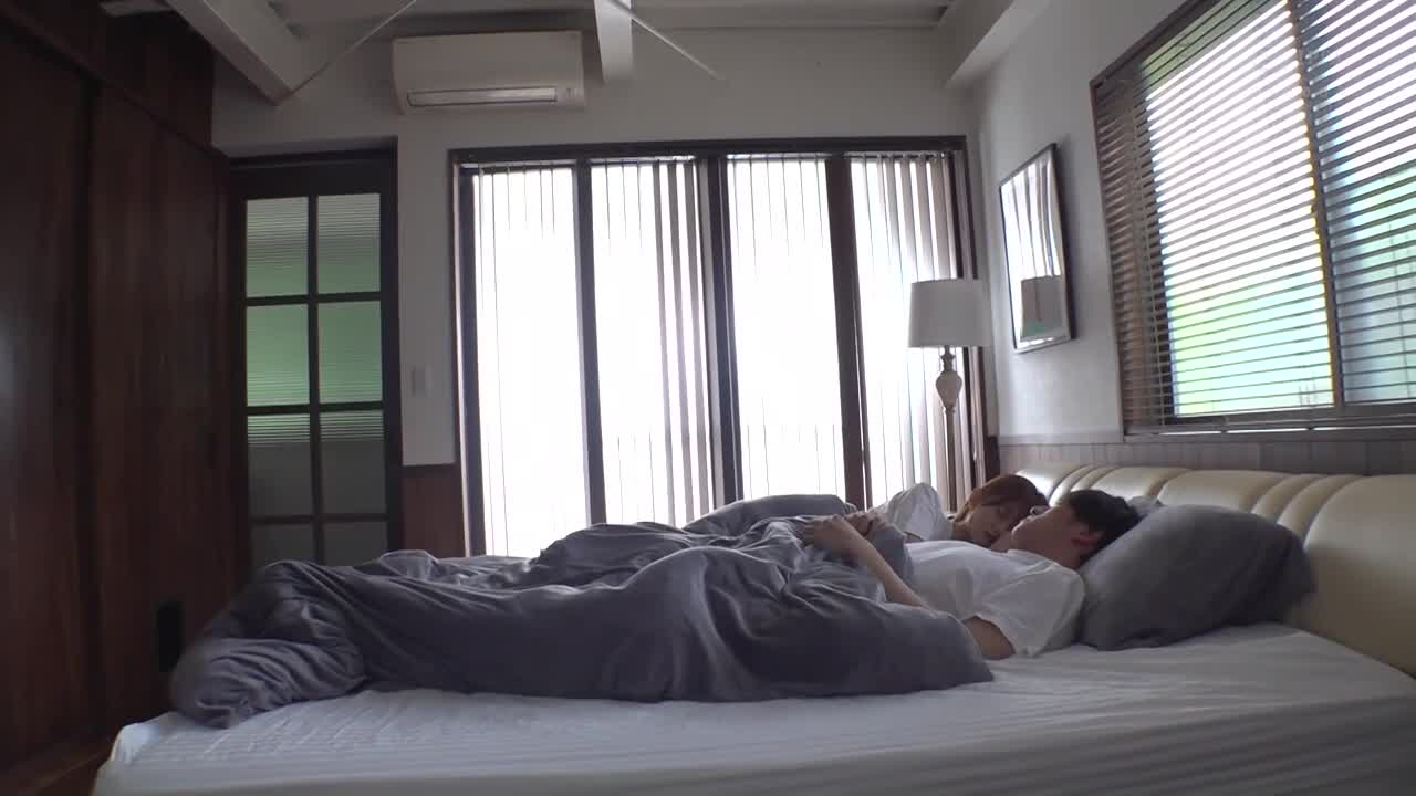 My wife, who always comes home on time, said today that she would work overtime and not come back until the morning. Working overtime late at night NTR Airi Kijima - AV大平台-Chinese Subtitles, Adult Films, AV, China, Online Streaming