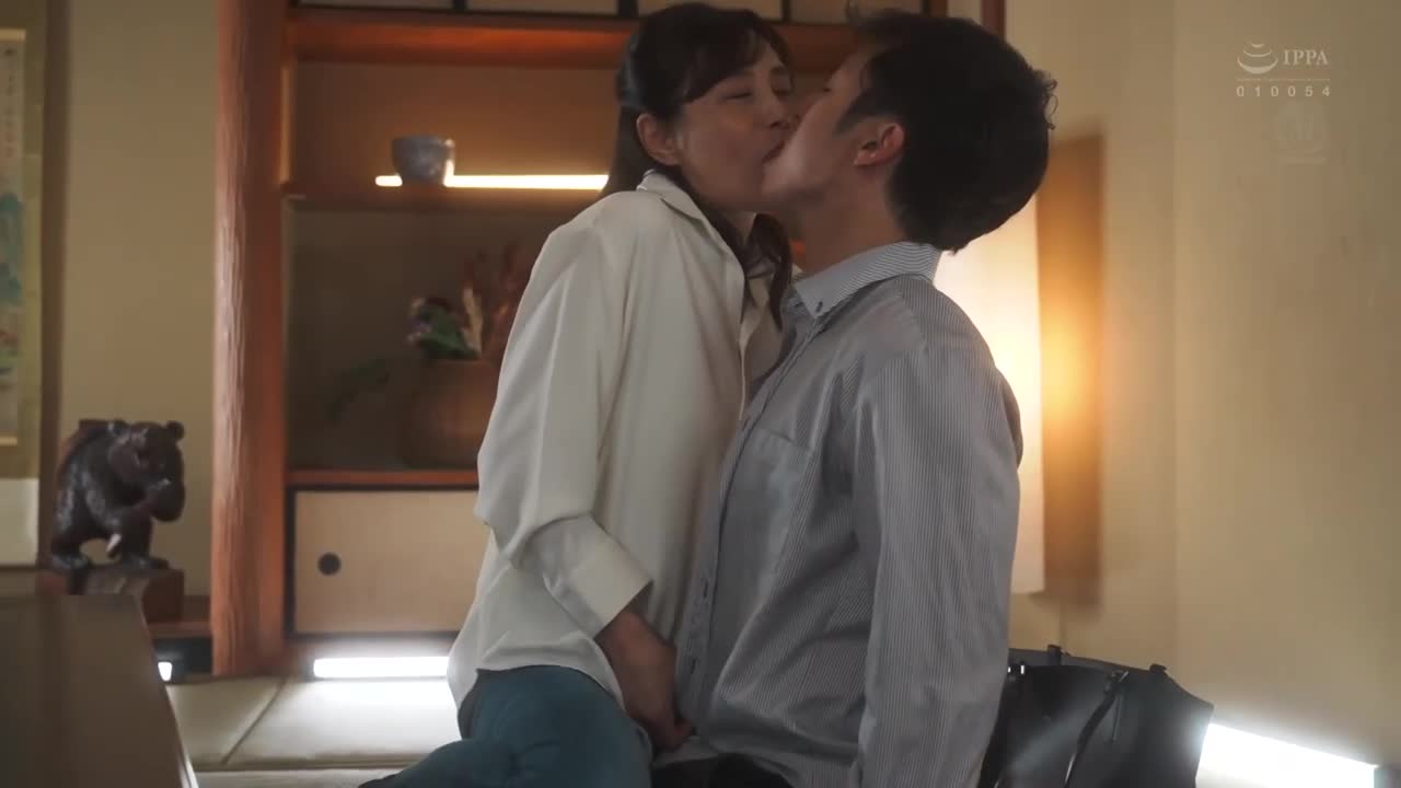 Actually, I&#039;m a hateful woman... A hot spring NTR addict, addicted to having an affair with her girlfriend&#039;s mother. Rieko Hiraoka - AV大平台-Chinese Subtitles, Adult Films, AV, China, Online Streaming