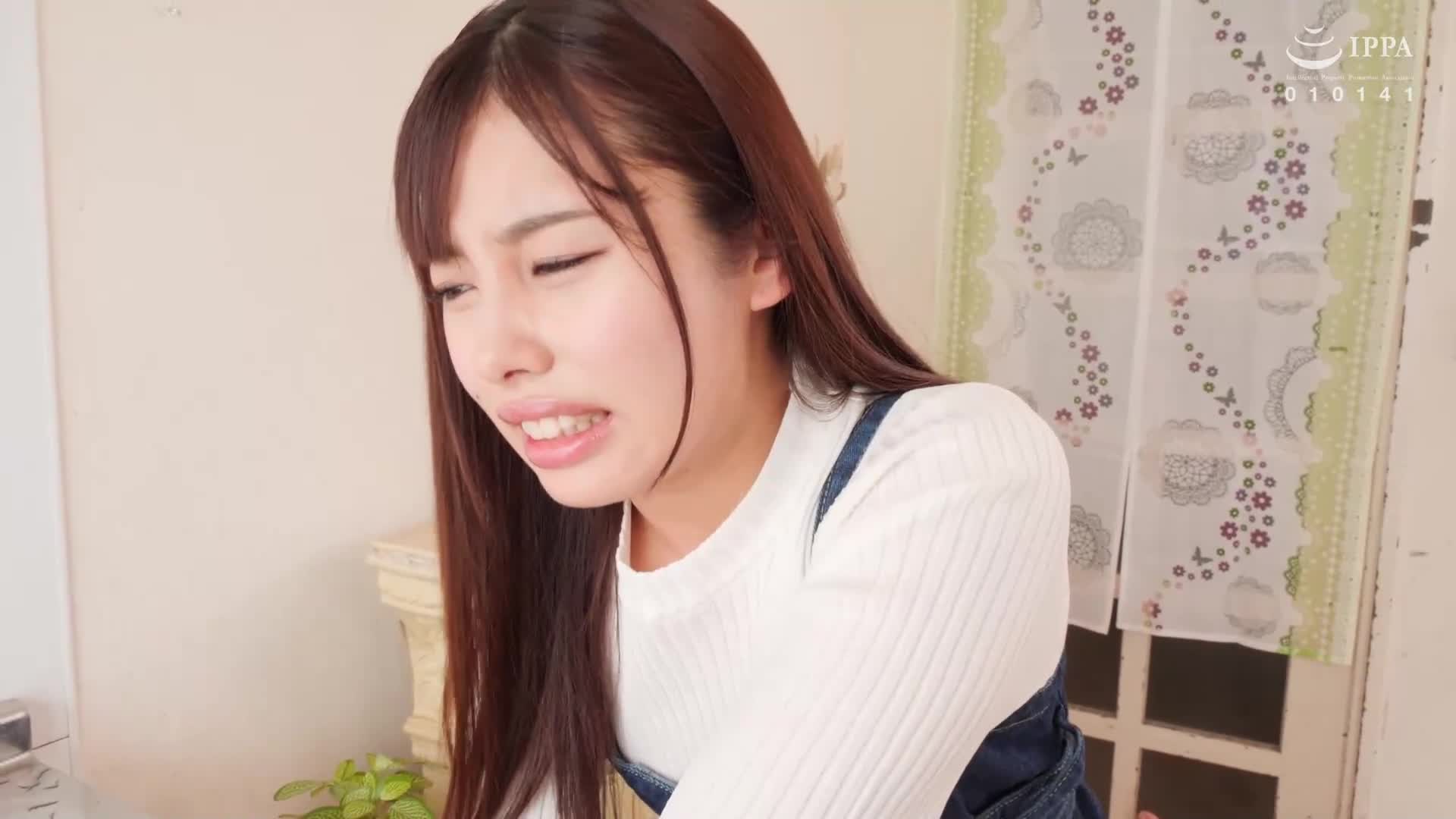 Cunnilingus in a long skirt makes the mother go into heat and demand instant intercourse, leading to intense climax and creampie. Arisu Mai - AV大平台-Chinese Subtitles, Adult Films, AV, China, Online Streaming