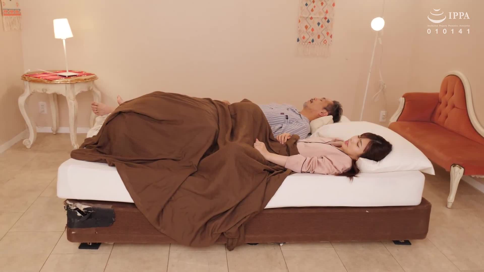 Cunnilingus in a long skirt makes the mother go into heat and demand instant intercourse, leading to intense climax and creampie. Arisu Mai - AV大平台-Chinese Subtitles, Adult Films, AV, China, Online Streaming