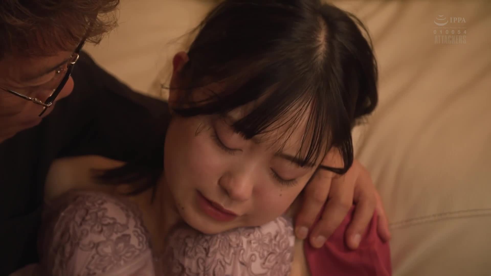 The first time I introduced my girlfriend to my dad, I was snatched away by the planted sex. Oguri Miyu - AV大平台-Chinese Subtitles, Adult Films, AV, China, Online Streaming
