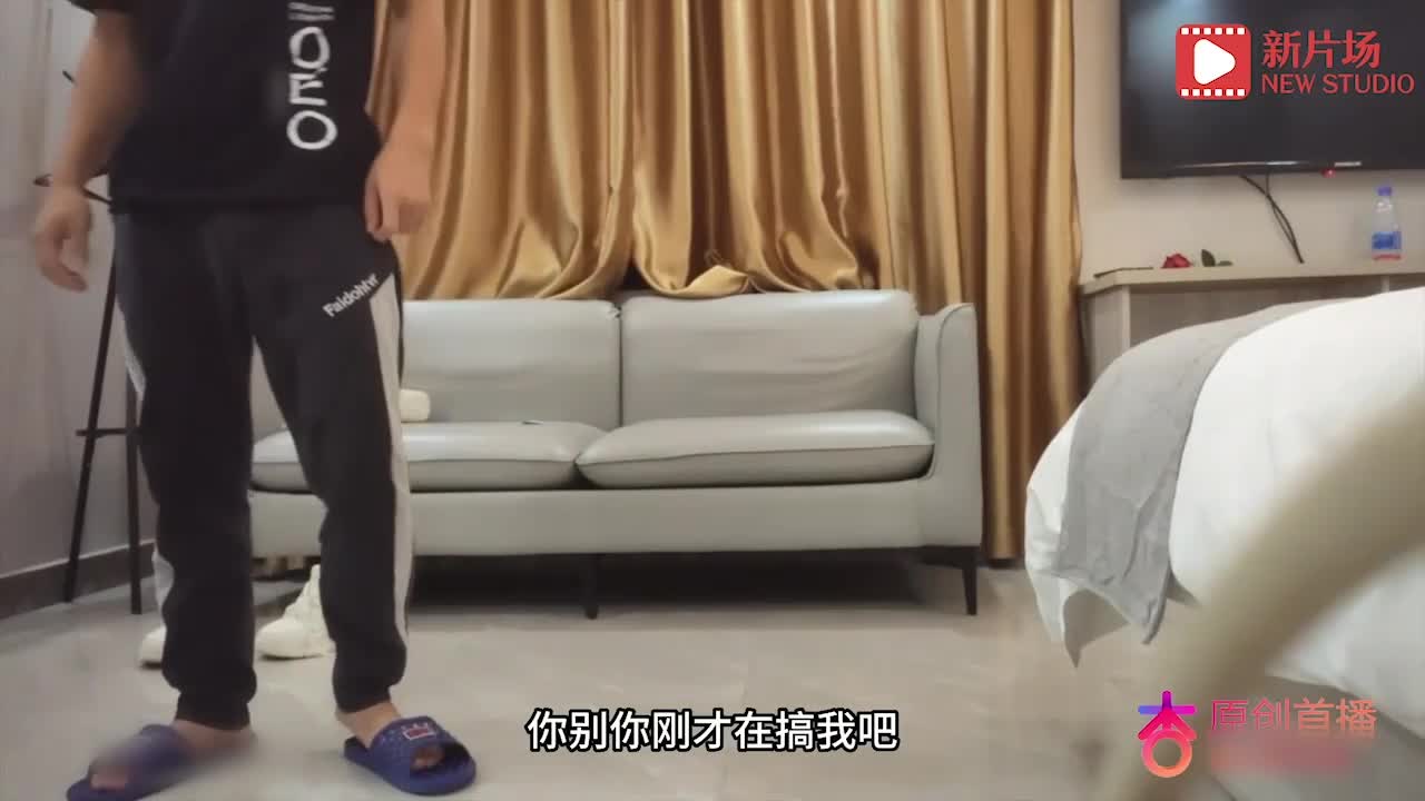 Make an appointment with a gorgeous-armed girl born in 2000 in the medical school. She has first-rate skills at such a young age - AV大平台-Chinese Subtitles, Adult Films, AV, China, Online Streaming