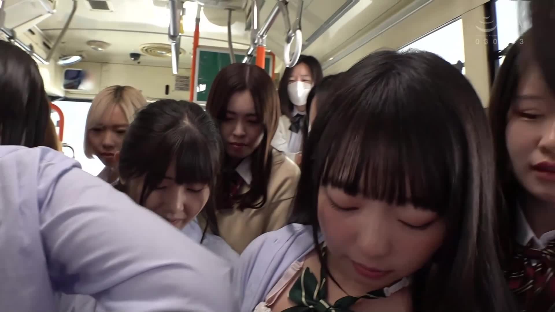 Uniform girl stuffed into bus 3 - AV大平台-Chinese Subtitles, Adult Films, AV, China, Online Streaming