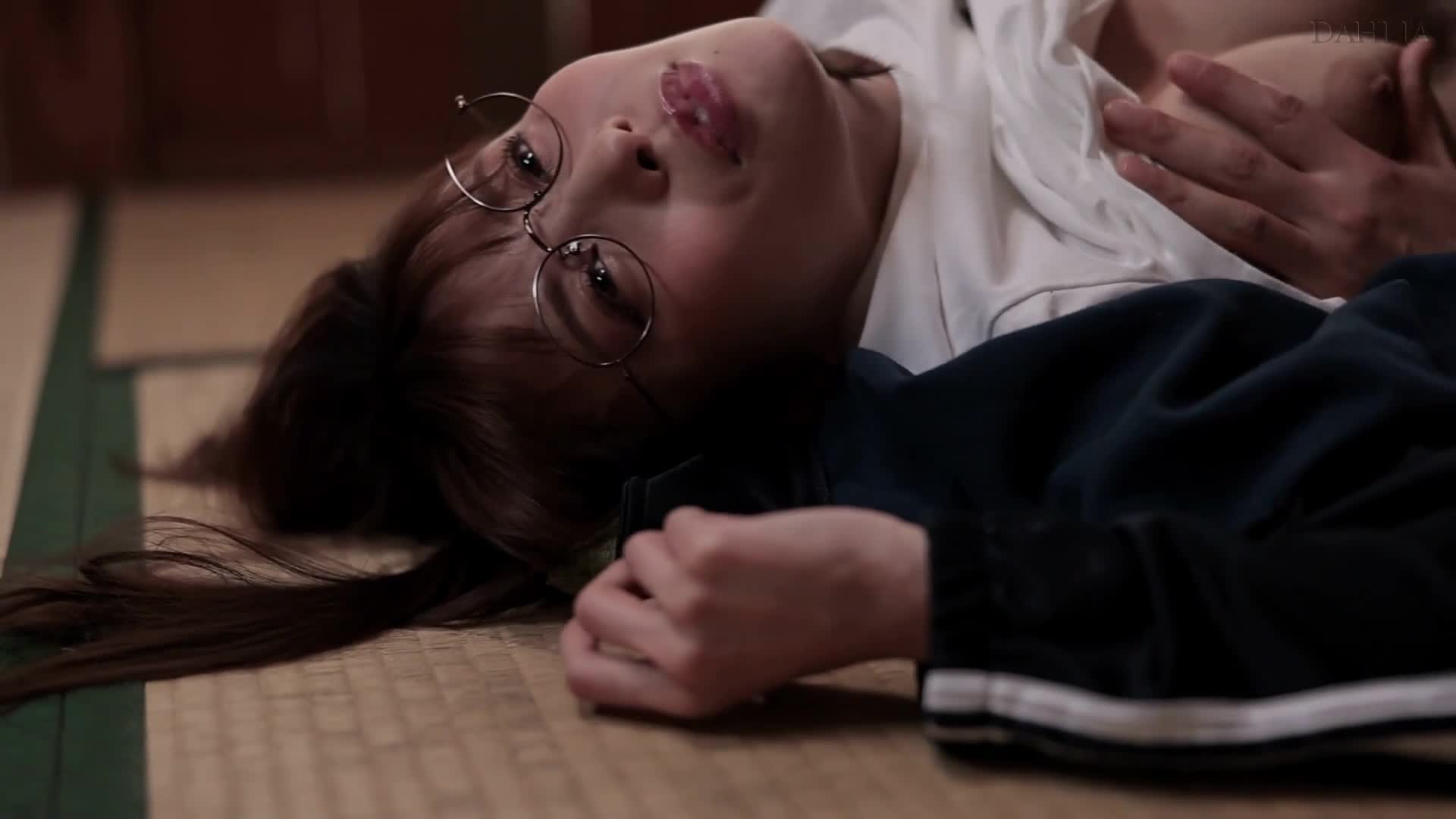 Returning to the countryside for the first time in several years, he rubbed the hidden big breasts of his widowed sister, which ignited his sexual desire and continued riding for three days. Irida Maa... - AV大平台-Chinese Subtitles, Adult Films, AV, China, Online Streaming
