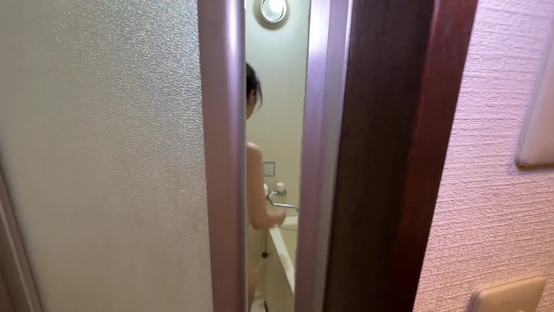 [Wetting Masochist Bitch!] Slot-crazed older sister picked up at a pachinko parlor turns into a sloppy, obedient sex slave with a burnt xx!! Endless splashes make her lose consciousness and she&#039;s fuck... - AV大平台-Chinese Subtitles, Adult Films, AV, China, Online Streaming