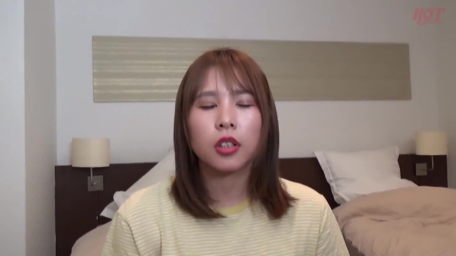 It&#039;s so big! A wife who was enchanted by a big dick and instantly fell for it was creampied inside her vagina during the day when her husband wasn&#039;t around. 50 people, 300 minutes. - AV大平台-Chinese Subtitles, Adult Films, AV, China, Online Streaming