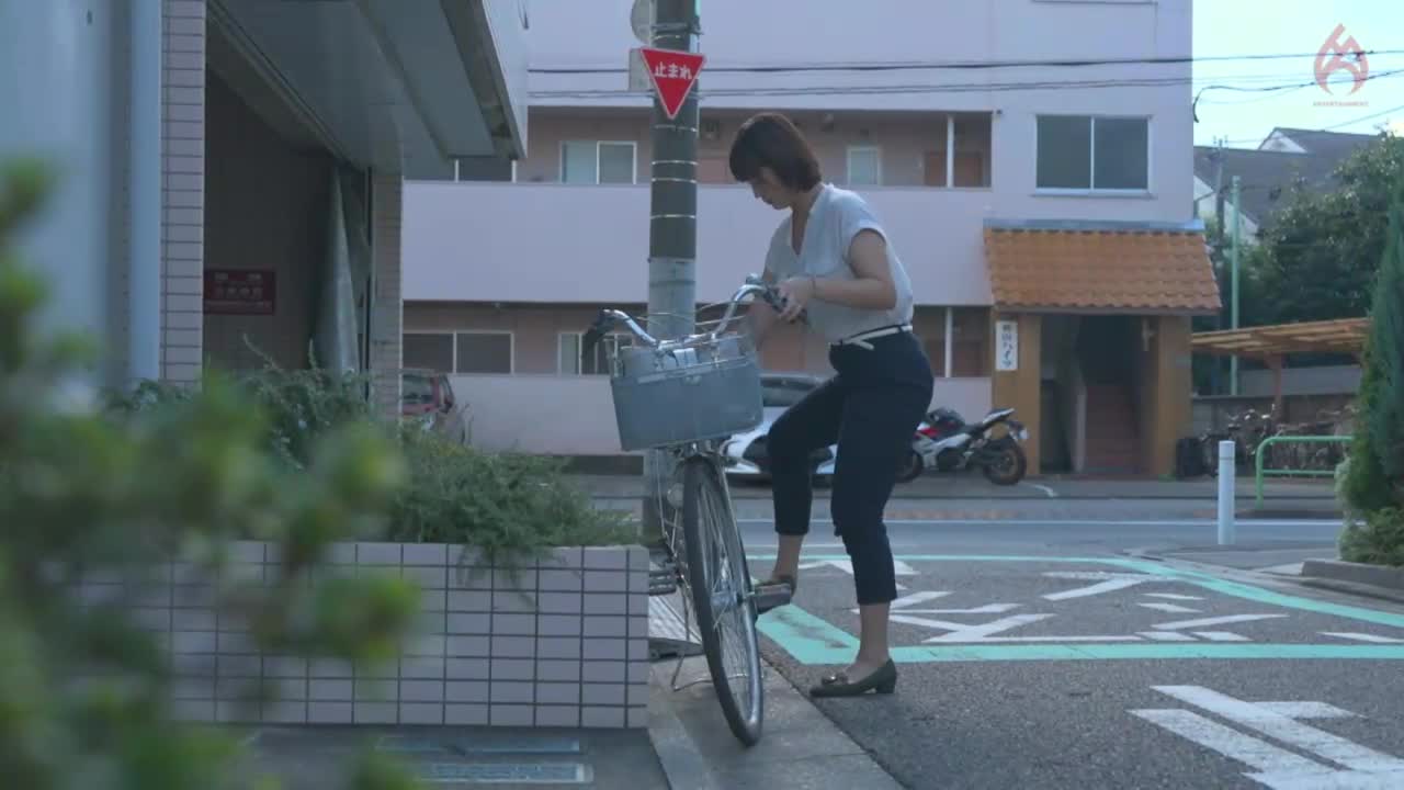 Keep inserting it from behind like this...oh, it feels so good...ahhh, it feels so hard! I like! &quot;Married women ignore their families and dedicate their bodies to their own desires. - AV大平台-Chinese Subtitles, Adult Films, AV, China, Online Streaming