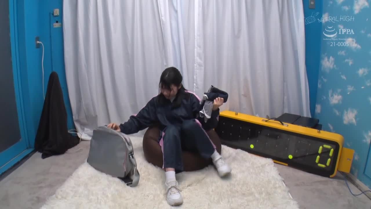 [Athletics Club Ryoko-chan] The incontinence mirror problem is pushed directly to the crotch! The goal is to get 100 presses using the Squat &quot;Electric Massager&quot; Counter! A female student came back fro... - AV大平台-Chinese Subtitles, Adult Films, AV, China, Online Streaming