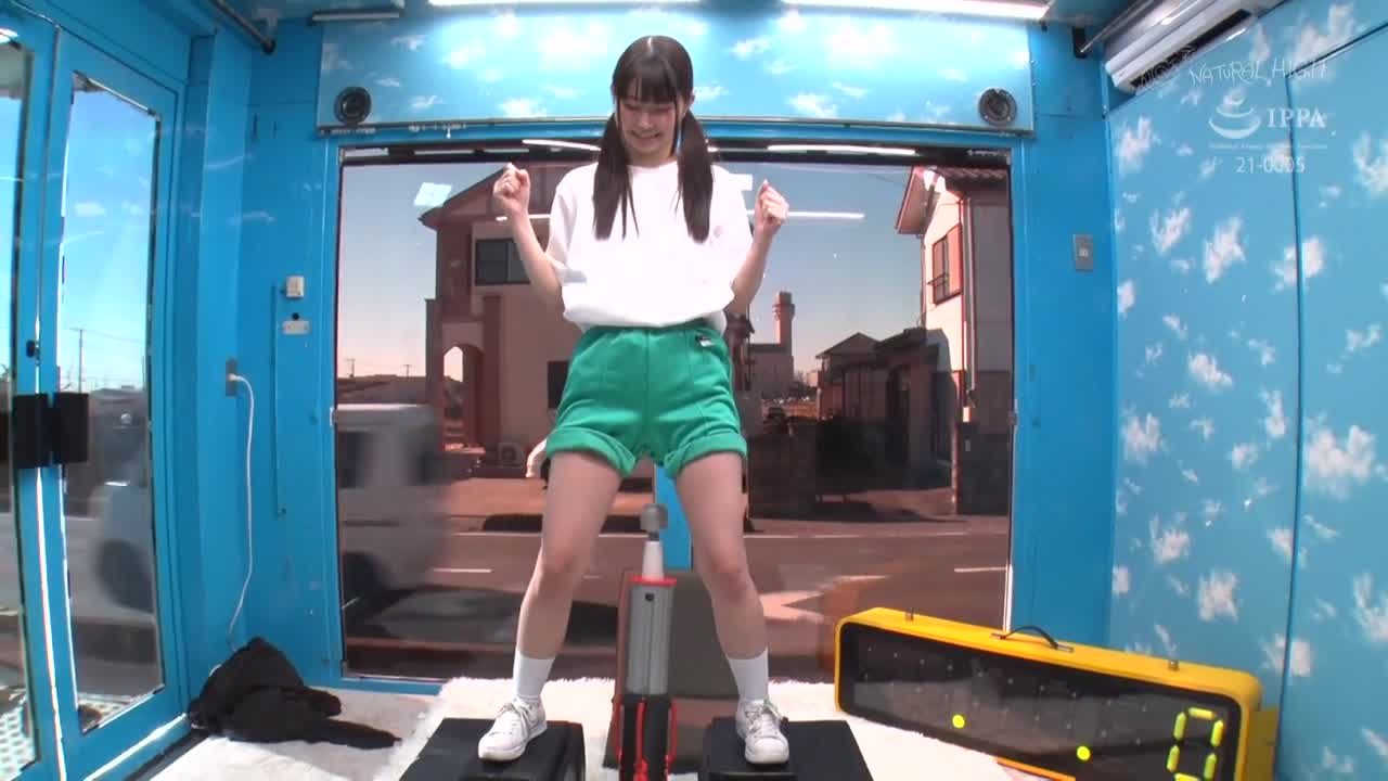 [Dance Club Aya-chan] The problem of incontinence magic mirror is directly pushed to the crotch! The goal is to get 100 presses using the Squat &quot;Electric Massager&quot; Counter! A female student came back... - AV大平台-Chinese Subtitles, Adult Films, AV, China, Online Streaming