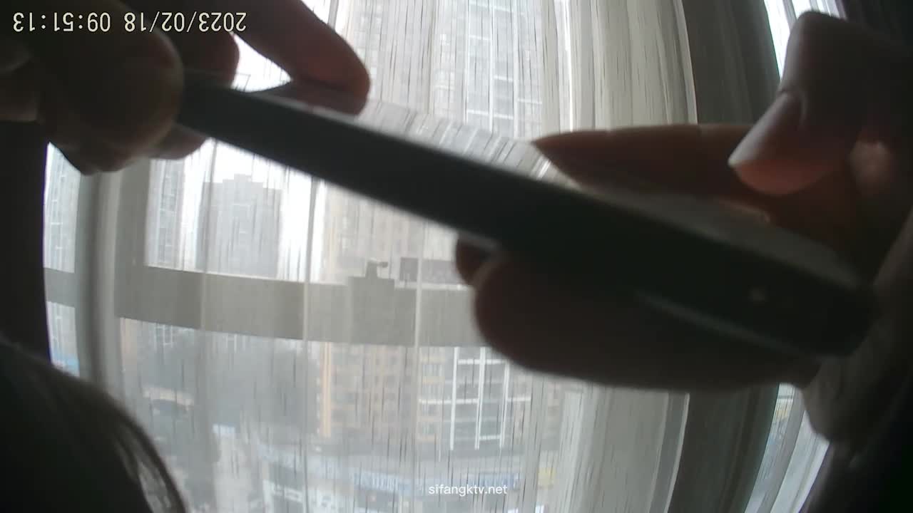 The sophomore girl from Chongqing earns extra money by booking a photo shoot with the top model group~ She was rubbed and fucked by the photographer and there are hidden rules for extra money - AV大平台-Chinese Subtitles, Adult Films, AV, China, Online Streaming