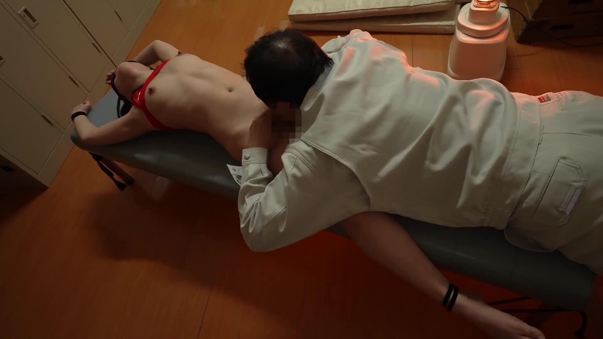 Natsuki Hikaru, a J-shaped girl, could not resist the twisting and incontinence of her sensitive nipples... Natsuki Hikaru eventually fell into a coma and ejaculated in a trance. - AV大平台-Chinese Subtitles, Adult Films, AV, China, Online Streaming