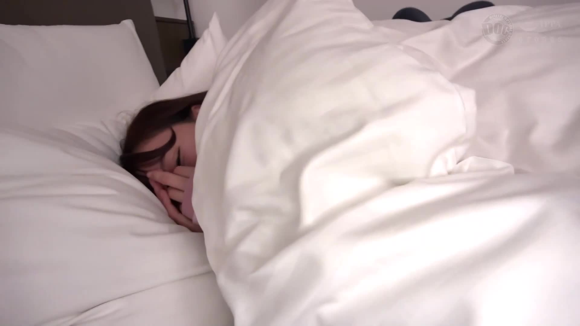 [Slender shaved beauty] A very cute and active female college student appears! ! Sensitive pussy is so wet! Torture your tight white peach butt from behind! Cute face covered in semen...! ! Gonzo sex... - AV大平台-Chinese Subtitles, Adult Films, AV, China, Online Streaming