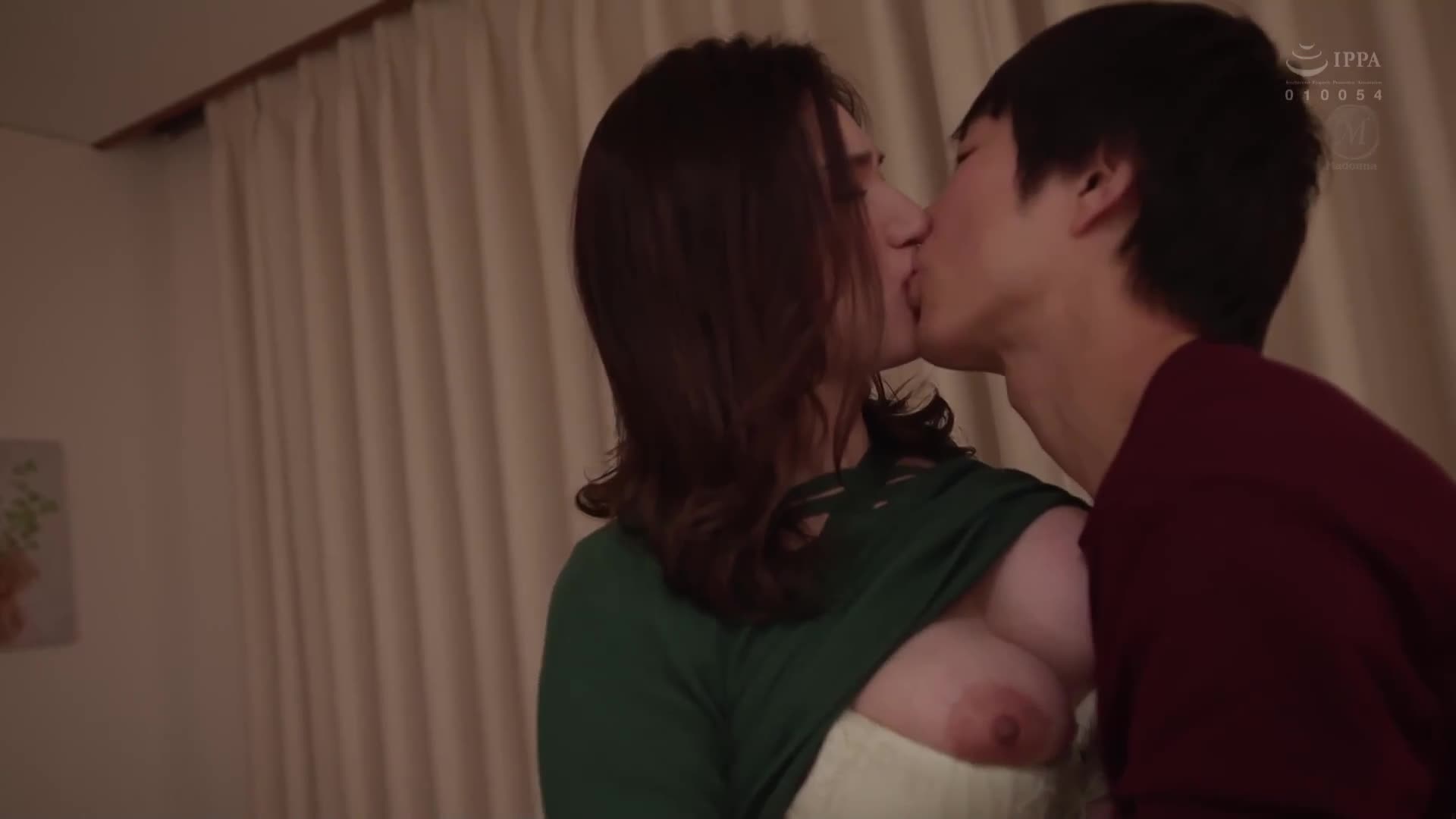 After graduation...a gift for your stepmother who has become an adult - Rei Kimura - AV大平台-Chinese Subtitles, Adult Films, AV, China, Online Streaming