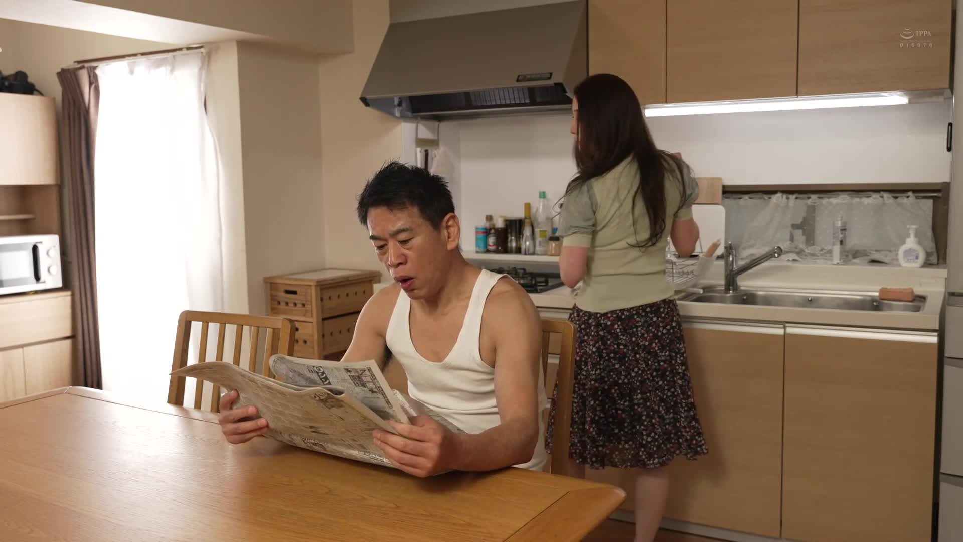 沉默的肉体劳动者，妻子被无敌老爸偷走的故事 伊东沙兰 - AV大平台-中文字幕,成人影片,AV,国产,线上看