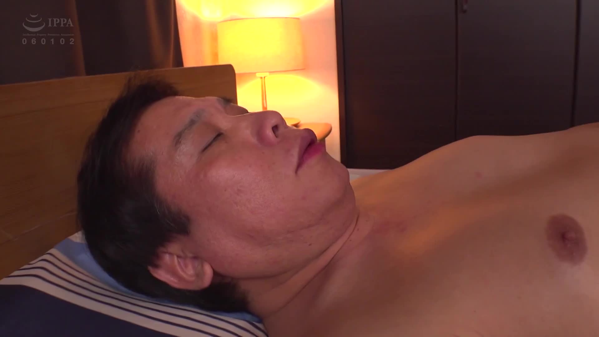 The OL who wears earth-flavored glasses turns out to have a sexy figure and thick body hair after taking them off. Suzuki Mayu - AV大平台-Chinese Subtitles, Adult Films, AV, China, Online Streaming