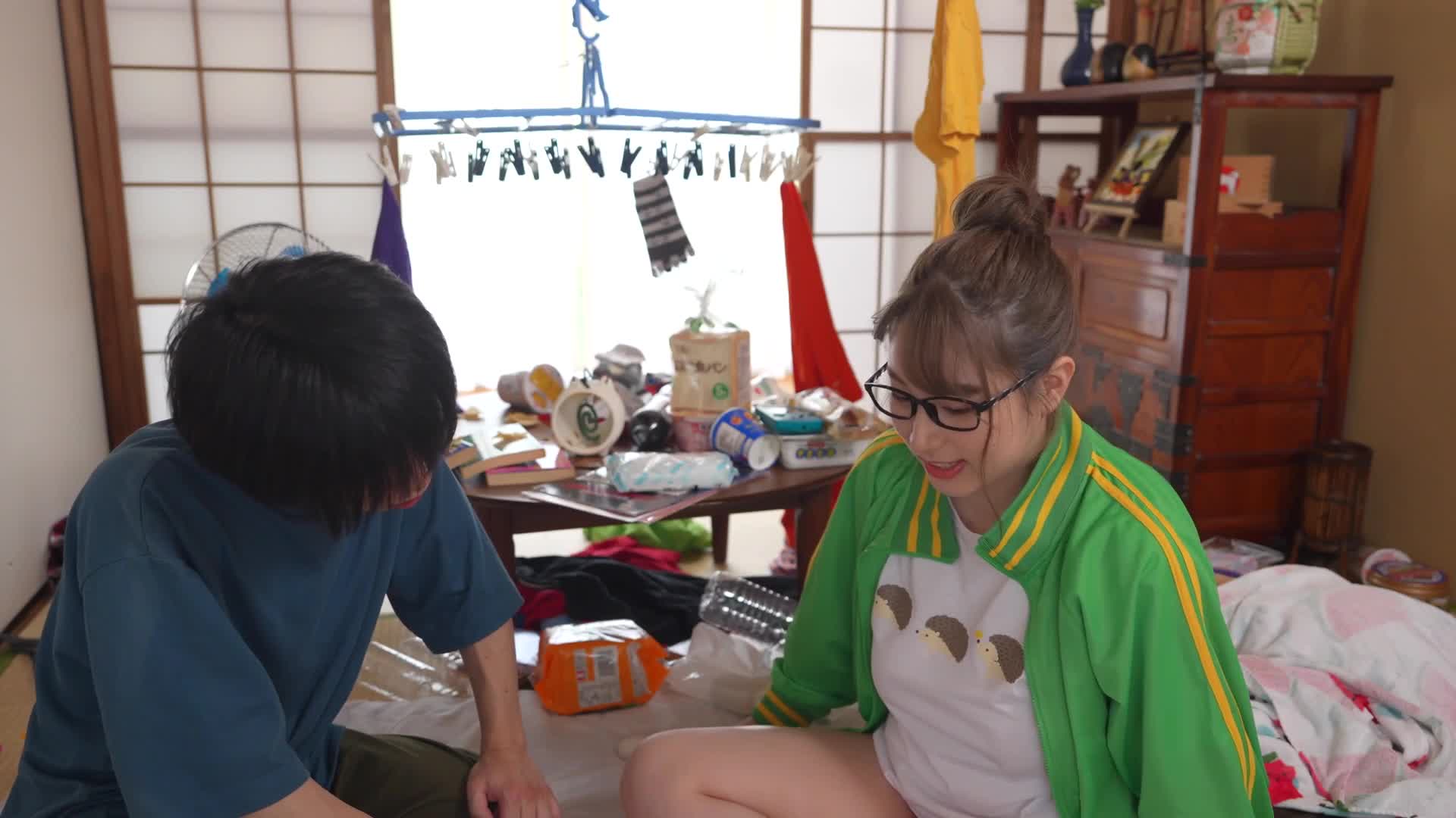 I took 10 photos in total! ! My sister-in-law, who was born after her parents remarried, is a widowed, defenseless big-breasted sister who is sloppy and lustful. She forced me to creampie her... China... - AV大平台-Chinese Subtitles, Adult Films, AV, China, Online Streaming