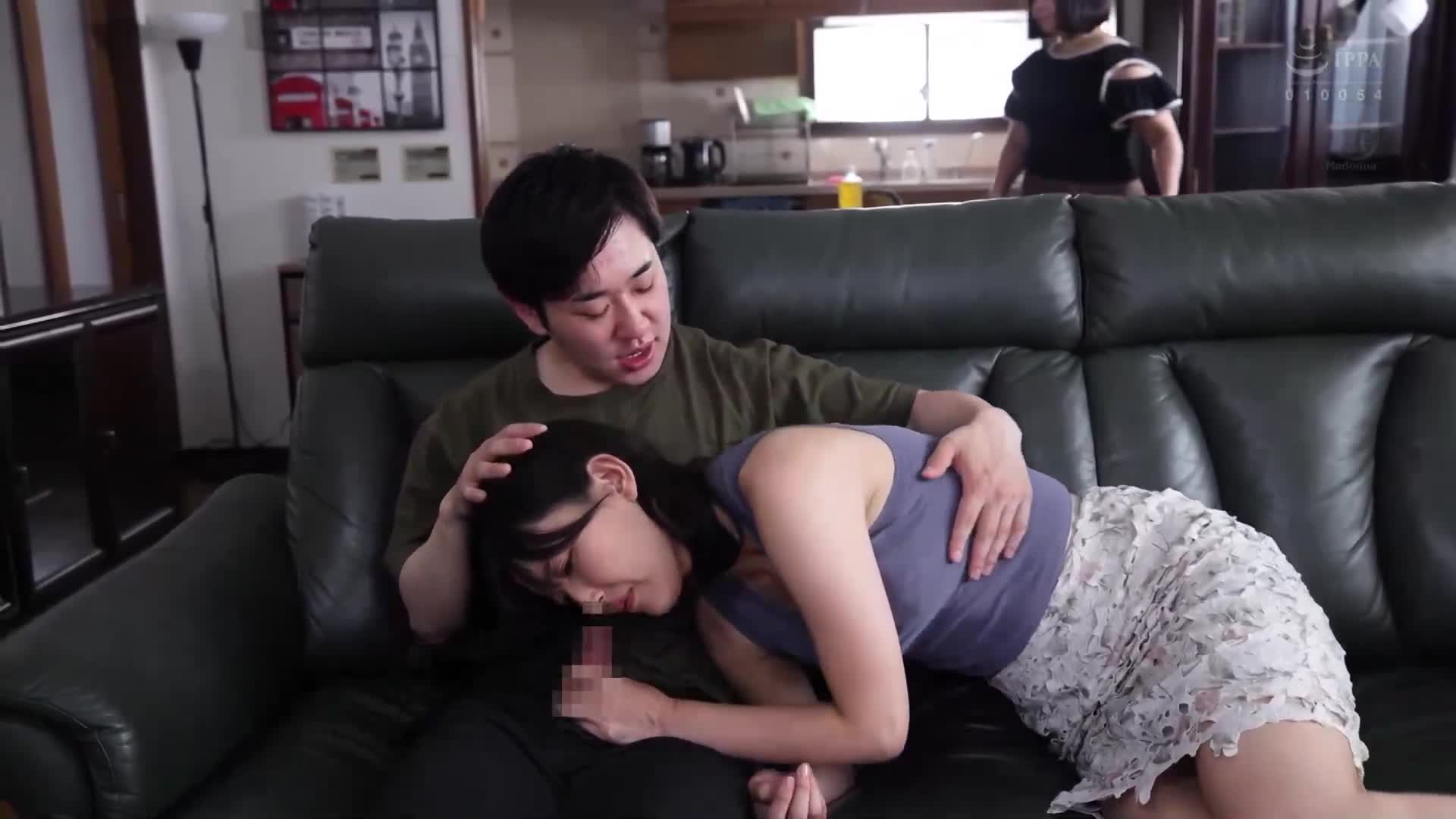 When I grow up, please date me. The boy who said this to me turned out to be my daughter&#039;s fiancé... The night I was informed of the marriage, I fell into his mature body. Yoshinaga Takko - AV大平台-Chinese Subtitles, Adult Films, AV, China, Online Streaming