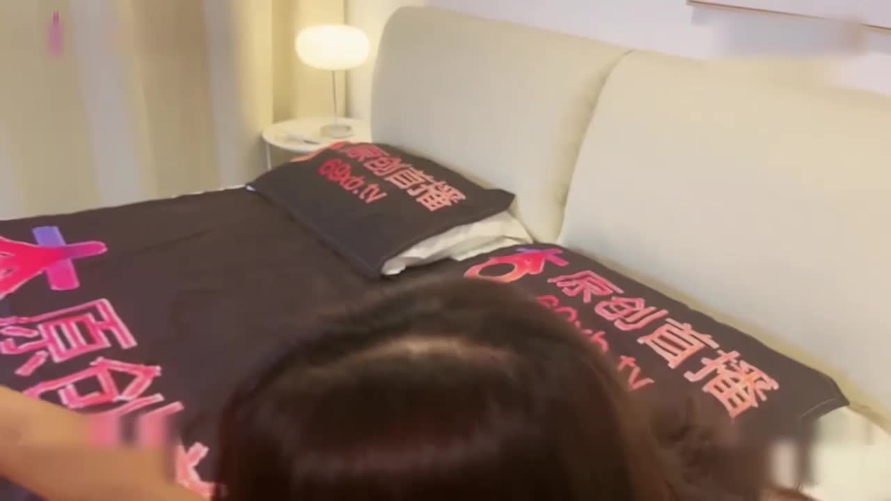 Bad doctor assaults female college student - AV大平台-Chinese Subtitles, Adult Films, AV, China, Online Streaming