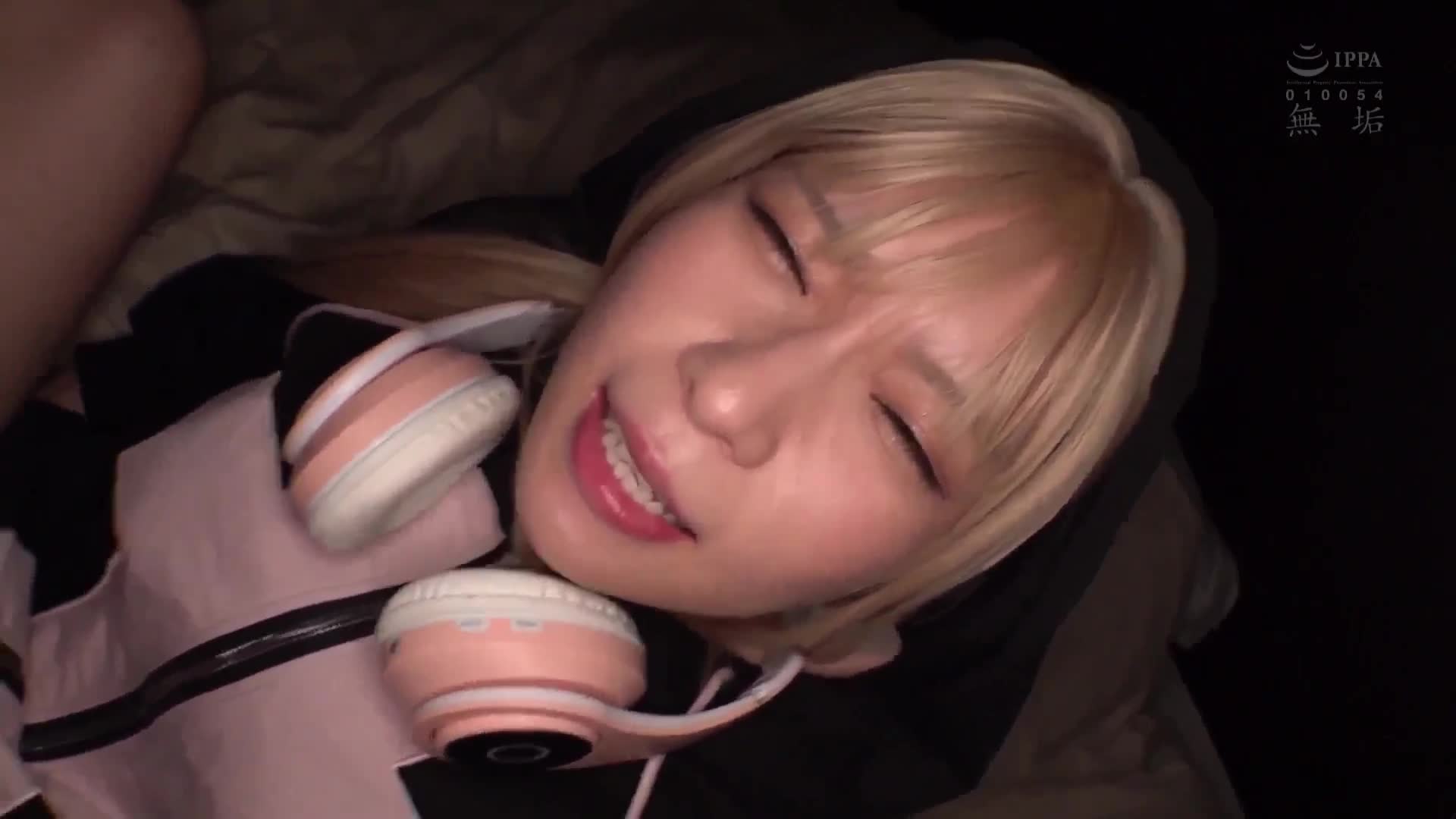 Cute sleeves, slender legs, unlimited creampie, the submissive cosplay girl was violently fucked down, absolutely clothed and fucked, Moeka Maroi - AV大平台-Chinese Subtitles, Adult Films, AV, China, Online Streaming