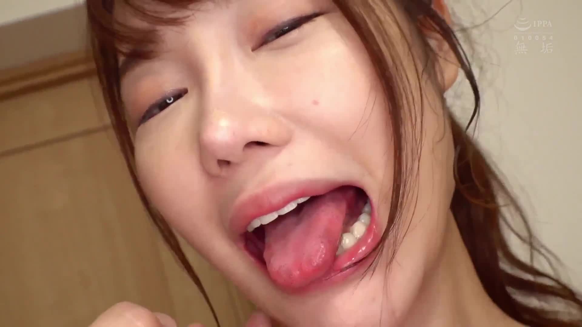 A beautiful girl in a super erotic uniform, full of sexual desire, is dripping with sweat and lusting after a man&#039;s incredible sex. Shiina Koharu - AV大平台-Chinese Subtitles, Adult Films, AV, China, Online Streaming