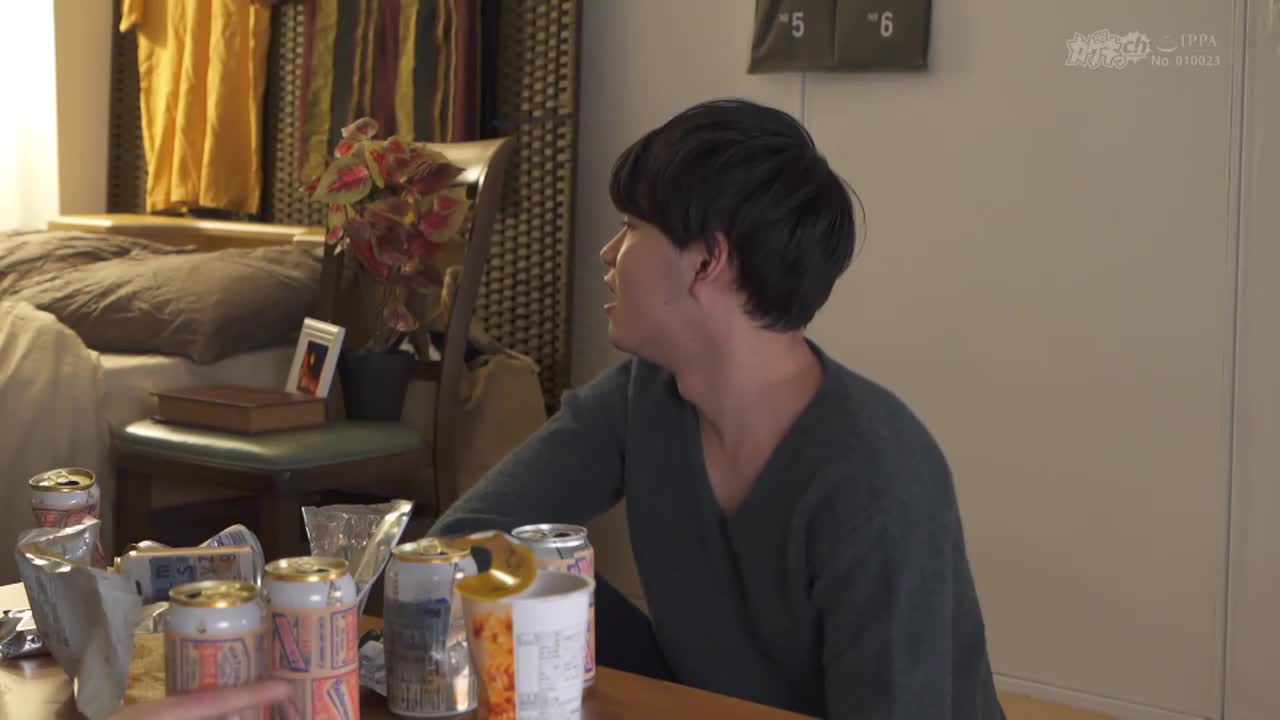 At my friend&#039;s house, next to where my friend sleeps, with my friend&#039;s favorite people. Cuckold sex and naked desire are prohibited - AV大平台-Chinese Subtitles, Adult Films, AV, China, Online Streaming