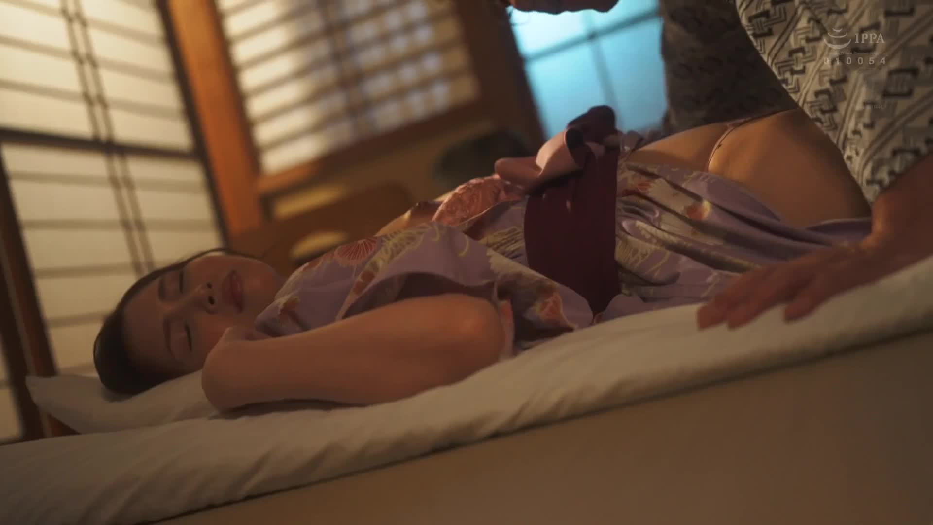 During the hot spring trip, a married woman employee turned into a sex toilet and the entire department was gang-raped. Matsuno Orchid - AV大平台-Chinese Subtitles, Adult Films, AV, China, Online Streaming
