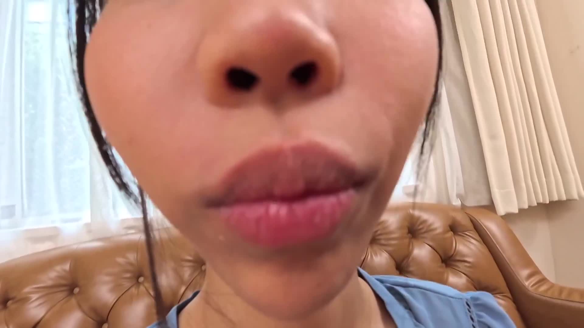 Licking saliva, tongue kissing and oral play. Shinosaki Lala - AV大平台-Chinese Subtitles, Adult Films, AV, China, Online Streaming