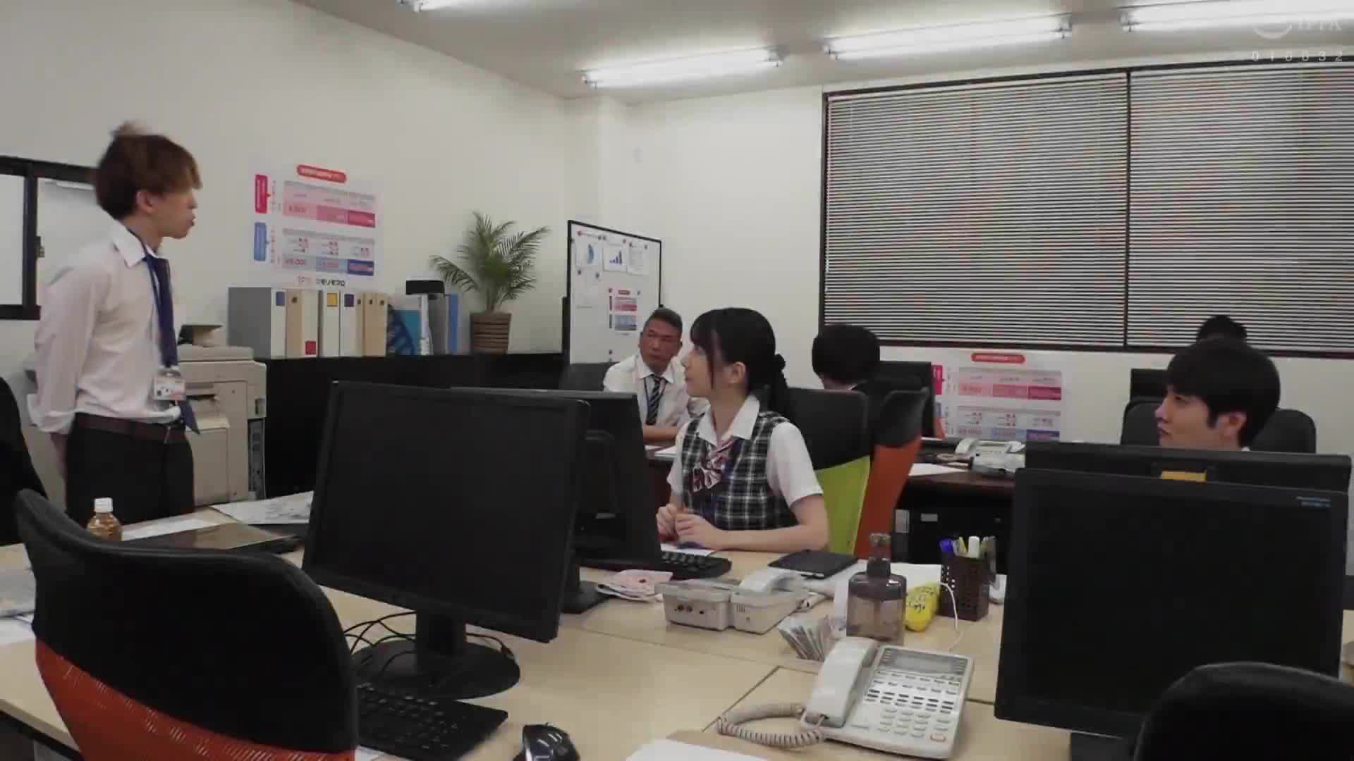 Unlimited plug-ins with anyone! Small business editor As long as you pay a fixed monthly fee, no matter whether it is a woman who comes in and out of the company, a delivery person or a cleaner...any... - AV大平台-Chinese Subtitles, Adult Films, AV, China, Online Streaming