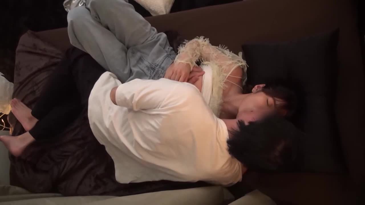 In the sex room of an experienced pick-up artist, sex with him was secretly filmed 368. The calm and slender JD mastered many angles and enjoyed sex. Even though she looks innocent, her sexual desire... - AV大平台-Chinese Subtitles, Adult Films, AV, China, Online Streaming