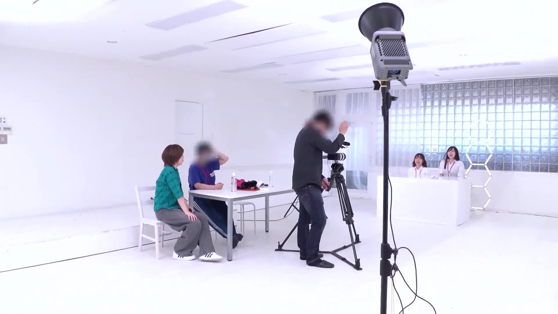 Pussy exposed! Semi-nude advertisement shameful work SOD female employee Production Department Yoshimi Nitta - AV大平台-Chinese Subtitles, Adult Films, AV, China, Online Streaming