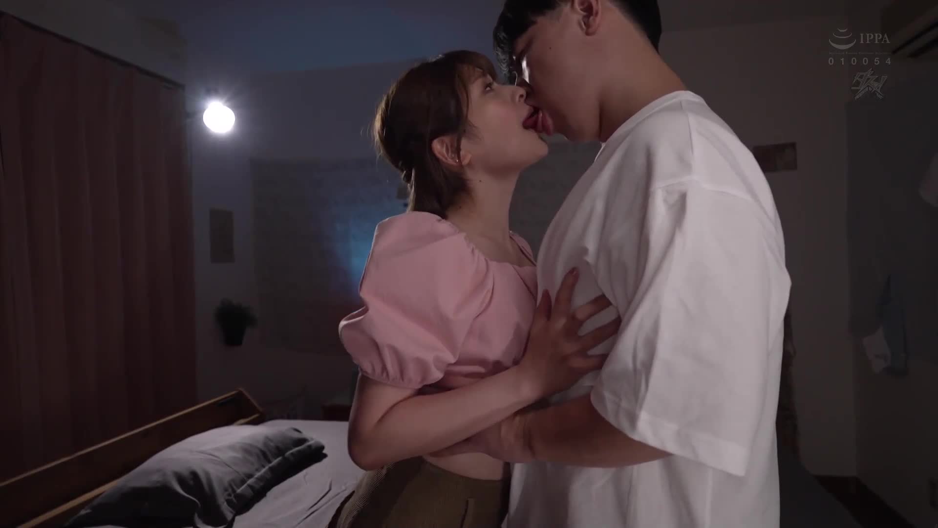 The masseuse was dispatched and touched my sensitive private parts, I couldn’t help but enjoy the pleasure and got robbed. Yuri Mana - AV大平台-Chinese Subtitles, Adult Films, AV, China, Online Streaming