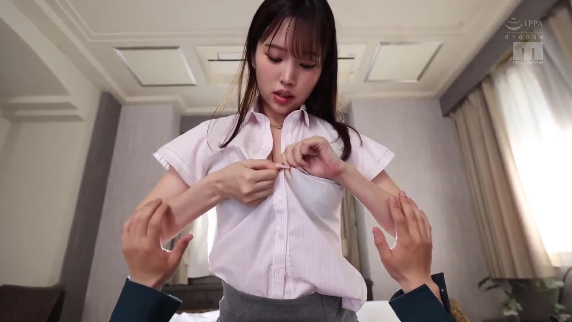 Sign a Creampie Contract with Me! Real Estate Girl Pillow Sales Competes for Sales Champion! The temptation of big breasts and big buttocks, the seduced reverse 3P, and me being fucked. Arai Rima, Sue... - AV大平台-Chinese Subtitles, Adult Films, AV, China, Online Streaming