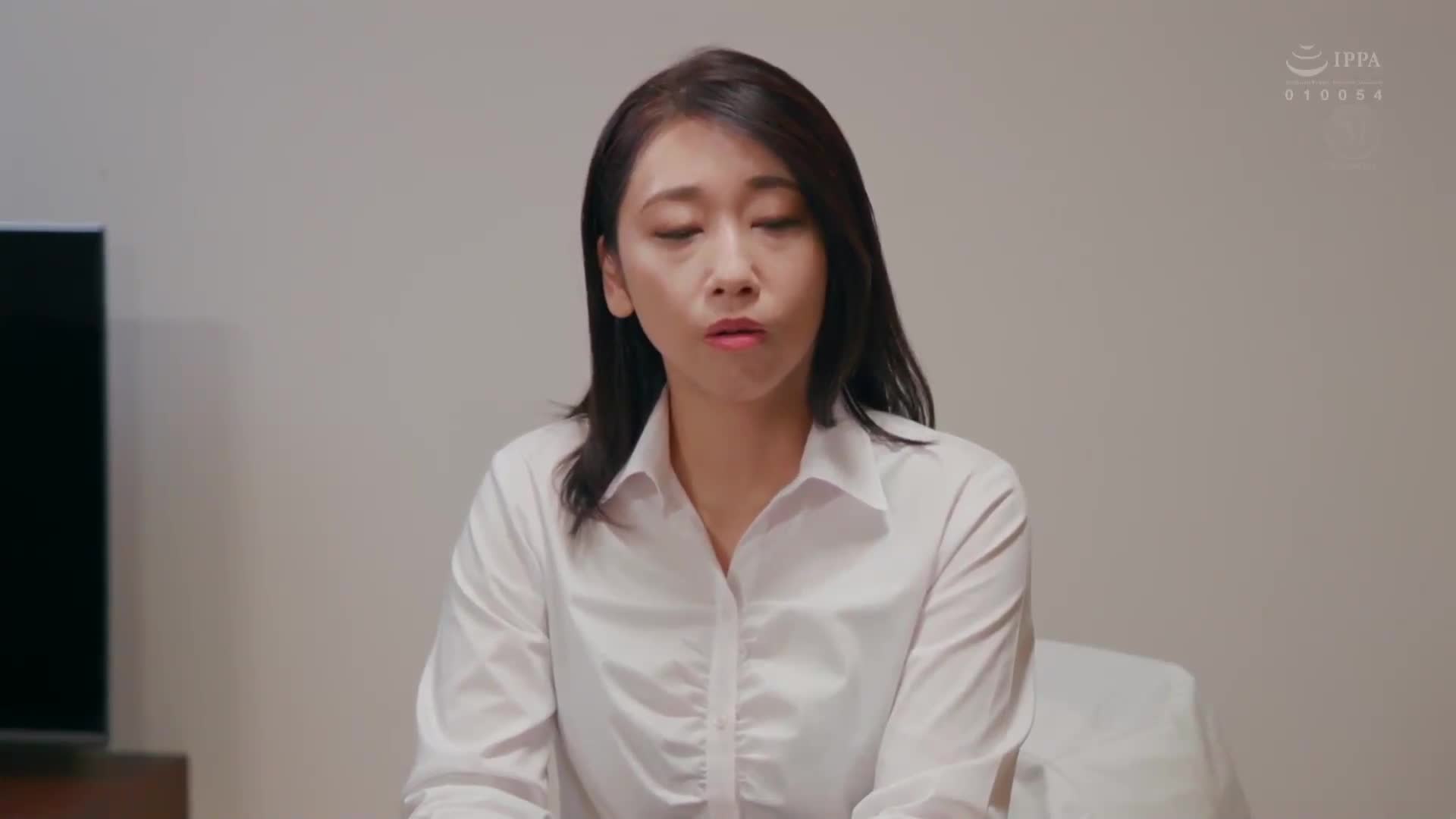 Married woman secretary, sweat and kissing full of the president&#039;s office creampie sex A voluptuous mature woman&#039;s slutty breast secretary appears. Shiromine Ikumi - AV大平台-Chinese Subtitles, Adult Films, AV, China, Online Streaming