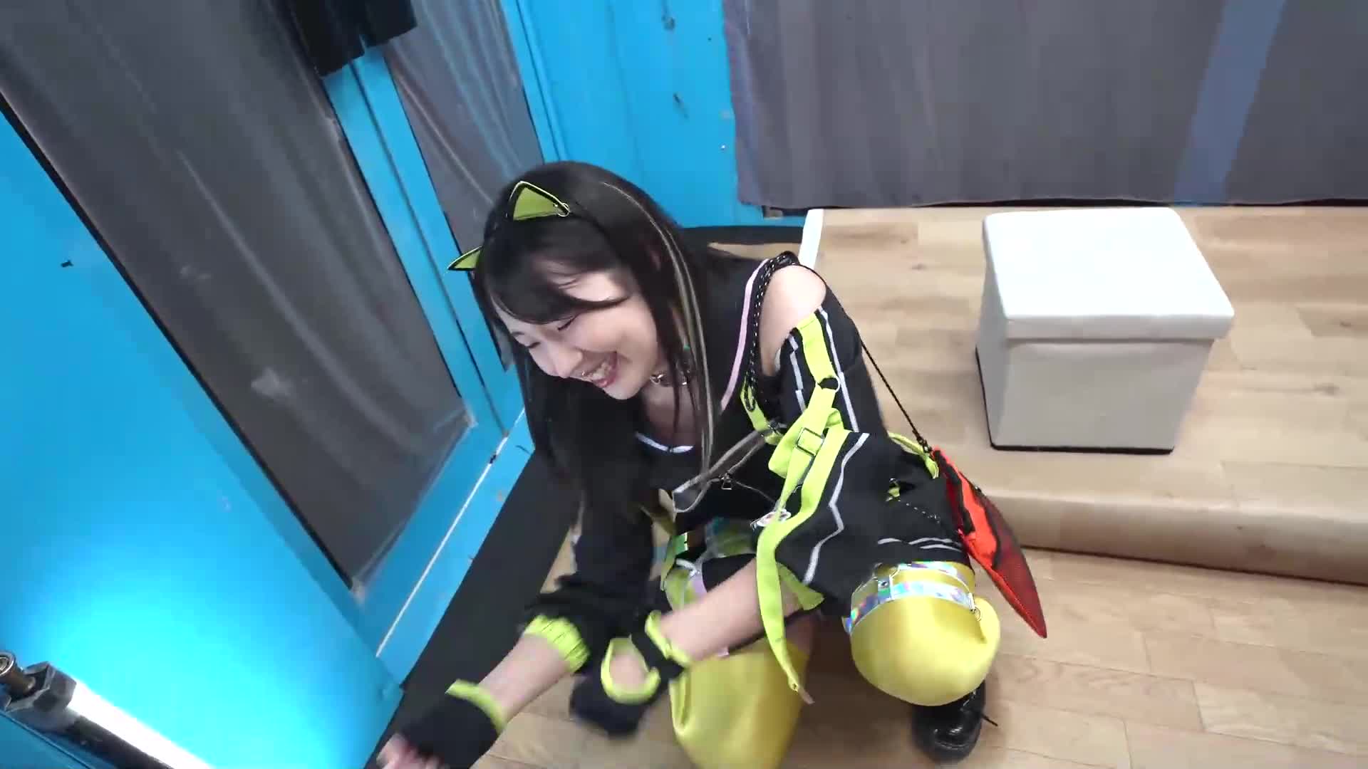 Two role-playing friends who met outdoors took on the challenge of having their first orgasm dildo! If you can blow it in front of your friends, you&#039;ll win 50,000 yen, but if you lose, you&#039;ll be fucke... - AV大平台-Chinese Subtitles, Adult Films, AV, China, Online Streaming