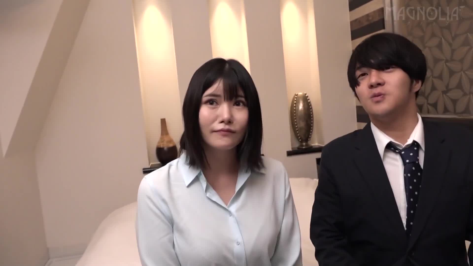 When a married office lady is alone with her junior in a love hotel, will she forget about her husband and have creampie sex for 100,000 yen per session? ? A thorough investigation! &quot;Raw sex mission w... - AV大平台-Chinese Subtitles, Adult Films, AV, China, Online Streaming