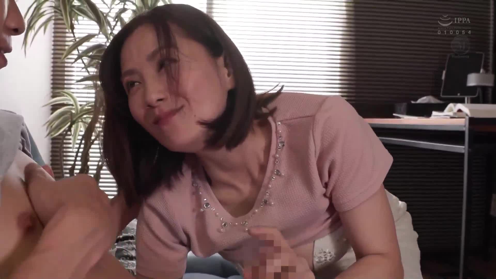 My son&#039;s friend and I have been in a sexual partnership for five years. Playing indecent games with kids younger than me...indulging in creampies. Mariko Koto - AV大平台-Chinese Subtitles, Adult Films, AV, China, Online Streaming