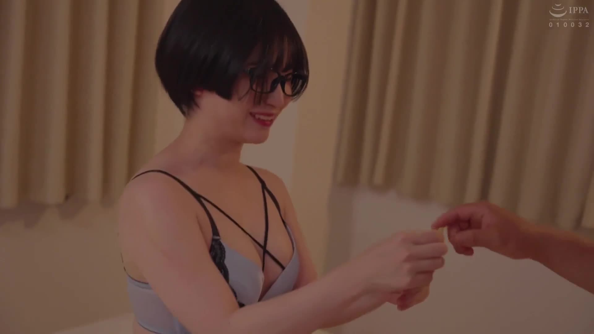 I had been dumped 100 times and was extremely unlovable so my female friend who had a boyfriend took pity on me and let me do all kinds of naughty things with her! ! Live-action version - AV大平台-Chinese Subtitles, Adult Films, AV, China, Online Streaming