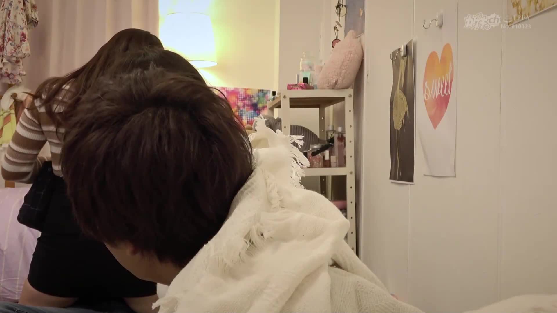 Human observation: Four men and one woman drank at home, succumbed to sexual desire, and performed perverted sexual acts under each other&#039;s gaze in the same room - AV大平台-Chinese Subtitles, Adult Films, AV, China, Online Streaming