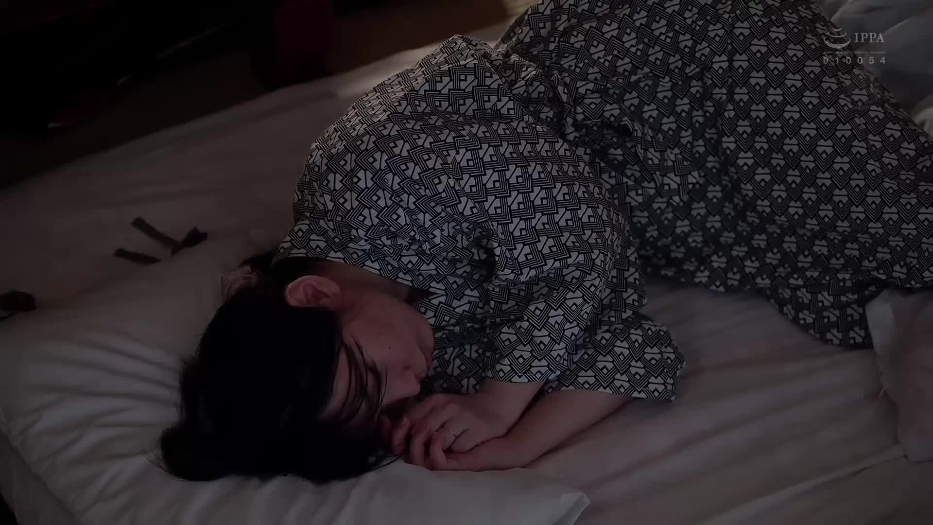 I don&#039;t mind eating raw... I continued to have an affair with my daughter&#039;s boyfriend... I let myself go and went on a three-day and two-night trip to a hot spring with a creampie. Reiko Seo - AV大平台-Chinese Subtitles, Adult Films, AV, China, Online Streaming