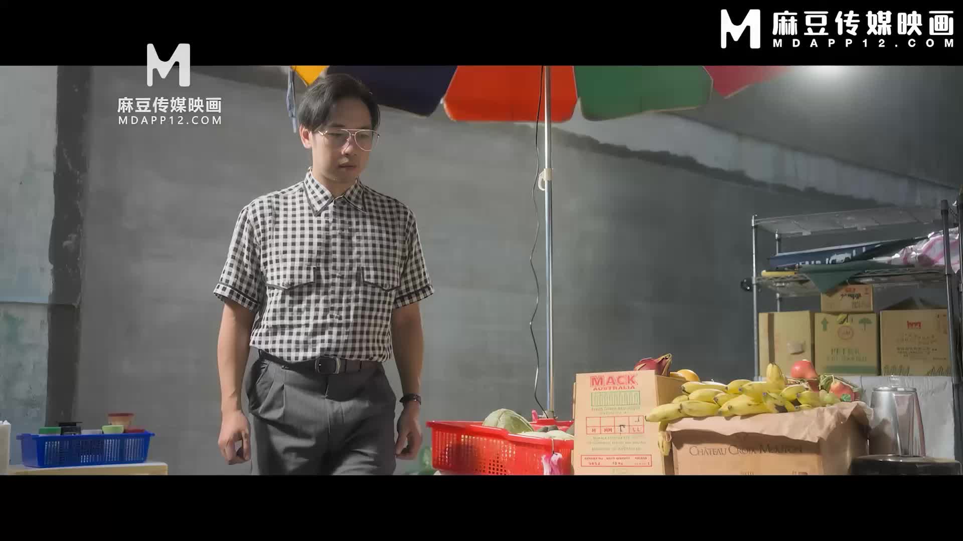 Newly-married wife and vegetable owner raped his wife Su Chang in the toilet of the vegetable stall - AV大平台-Chinese Subtitles, Adult Films, AV, China, Online Streaming