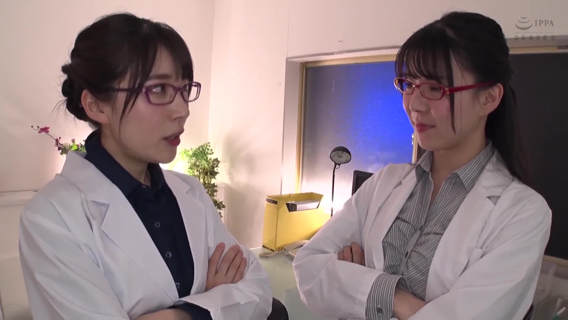 White sputum spitting juices and licking face lesbian - AV大平台-Chinese Subtitles, Adult Films, AV, China, Online Streaming