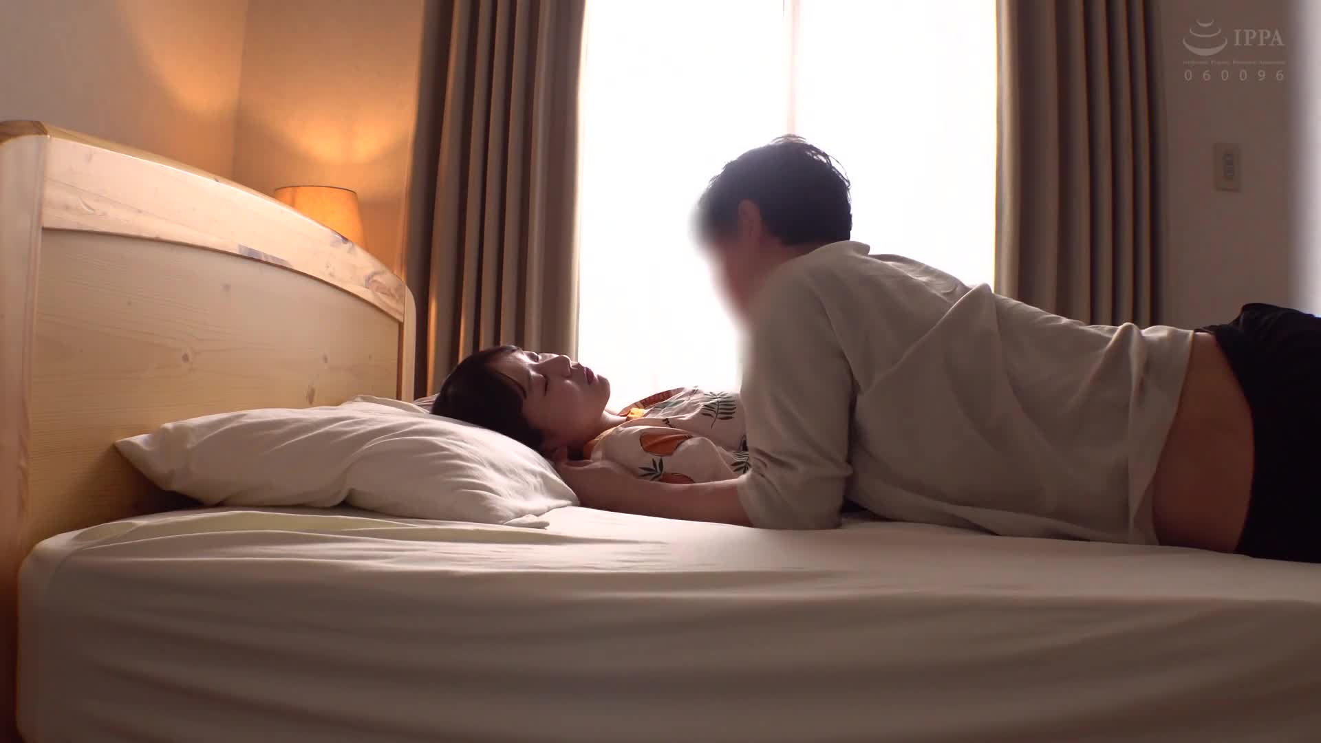 &quot;Shall I have sex when I wake up?&quot; She&#039;s cute and has no makeup on her, and she&#039;s playing with a prank on her raw creampie lol - AV大平台-Chinese Subtitles, Adult Films, AV, China, Online Streaming