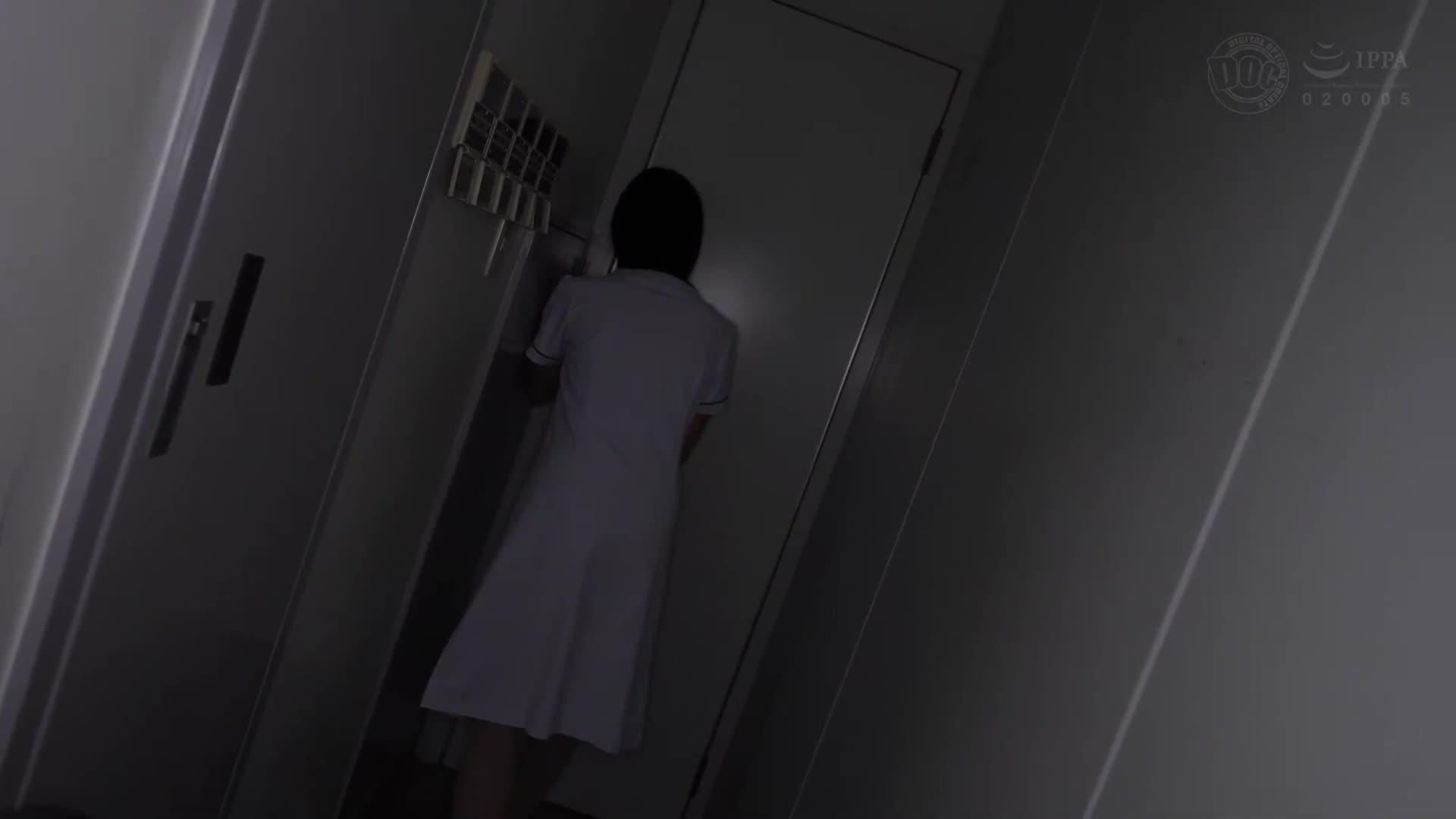 [Black shaved big breasts play in the hospital] A natural erotic woman masturbates between work! Secretly sneak in and give a bold blowjob and masturbate toys! If you&#039;re about to be found out, move on and continue playing! Continuously creampies inside her sensitive pussy, suppressing her voice and... - AV大平台-Chinese Subtitles, Adult Films, AV, China, Online Streaming