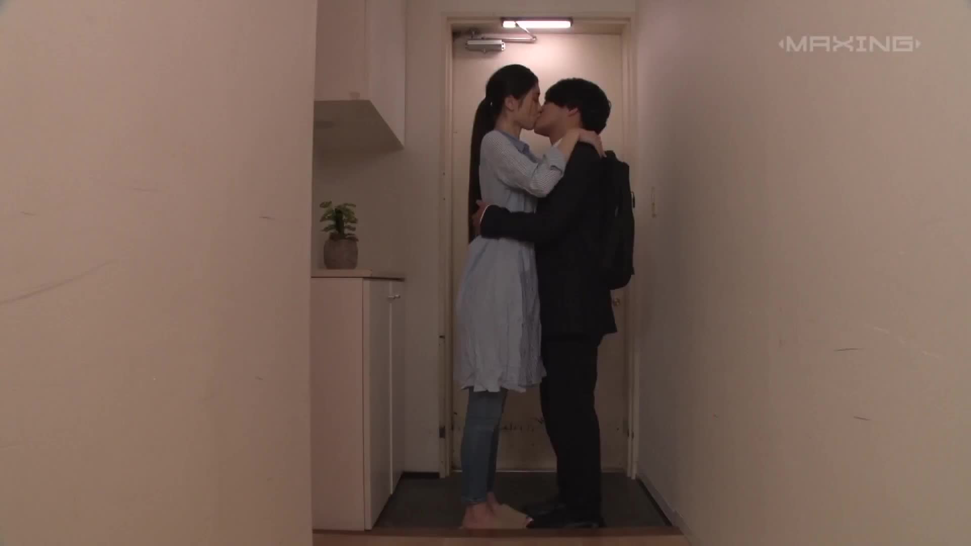 My husband&#039;s subordinate approaches him... NTR betrayed at home Komatsu Anzu - AV大平台-Chinese Subtitles, Adult Films, AV, China, Online Streaming