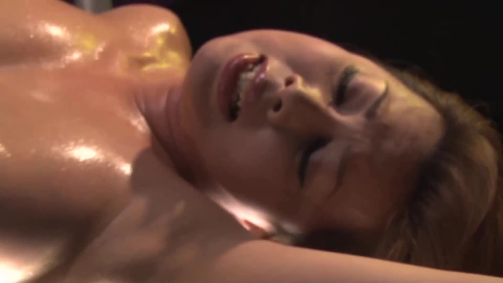 The commander cums as she makes her wet female body dance and dances with sweat, erotic oil and lewd juice. - AV大平台-Chinese Subtitles, Adult Films, AV, China, Online Streaming