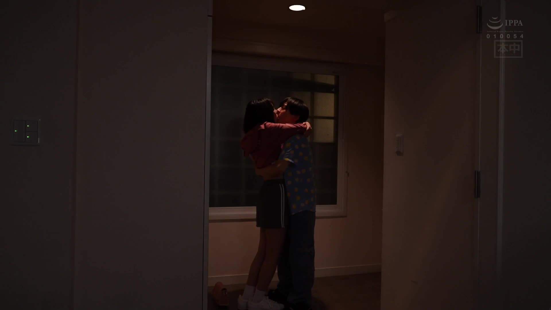 The girlfriend who went out for a drink with her trusted childhood sweetheart missed the last bus and had to go to a couple hotel... Then after being taken away, she and the peerless penis performed very well and were creampied multiple times during the affair throughout the night. 3 childhood frien... - AV大平台-Chinese Subtitles, Adult Films, AV, China, Online Streaming