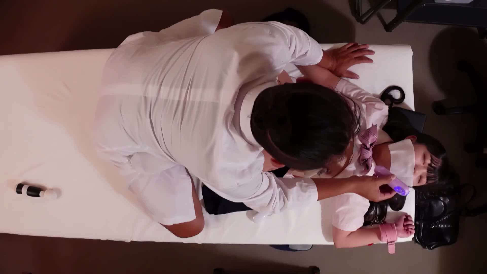 &quot;There&#039;s no way out!&quot; A female student gives up on resistance - AV大平台-Chinese Subtitles, Adult Films, AV, China, Online Streaming