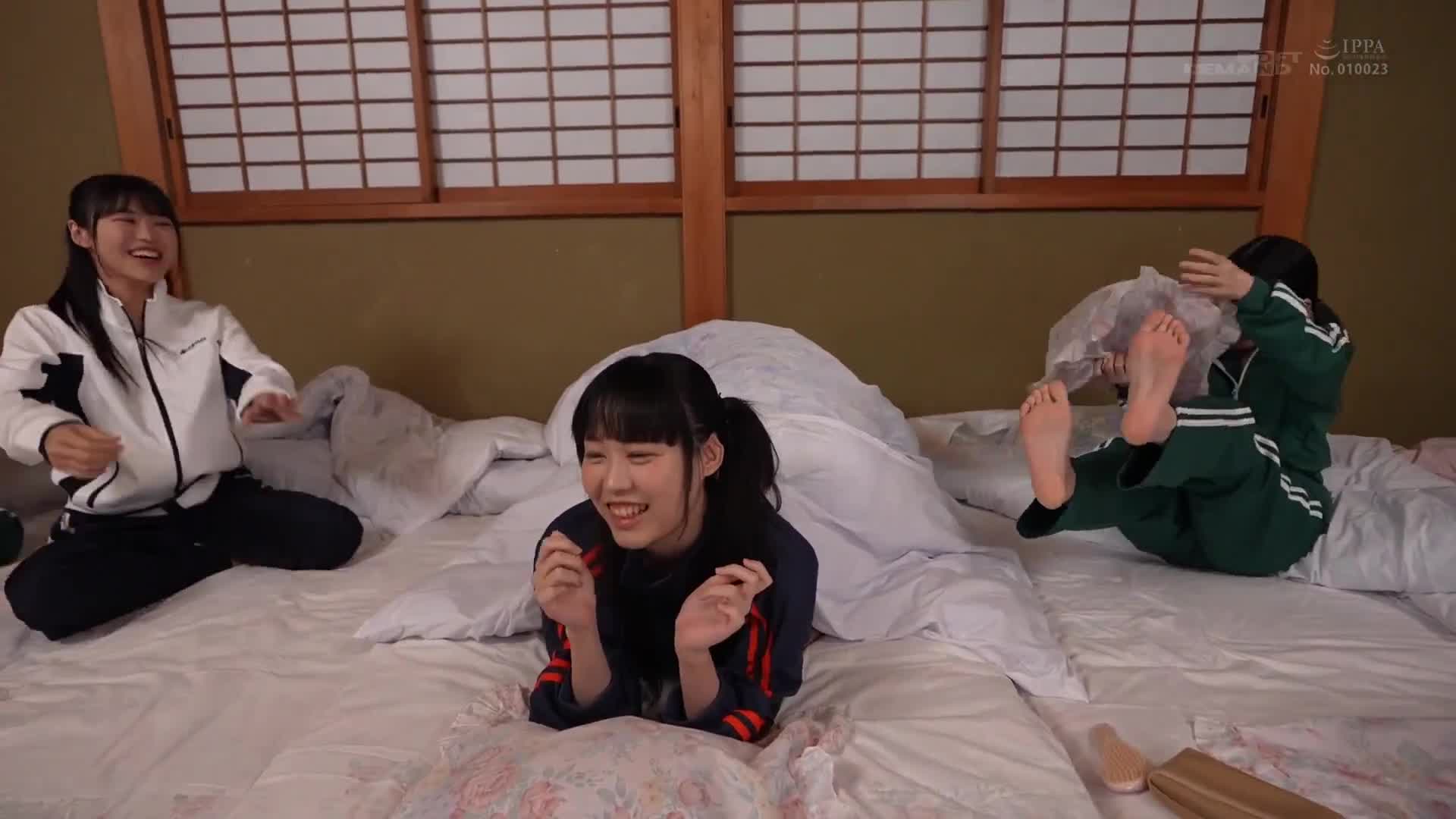 A daily life where a sudden, muddy sperm is poured into its &quot;Always bukkake&quot; competitive karuta club - Club training camp edition - A refreshing sweat and thick semen flowing through the faces of six girls, with 6 thick, massive amounts of semen ejaculation in the face! - AV大平台-Chinese Subtitles, Adult Films, AV, China, Online Streaming