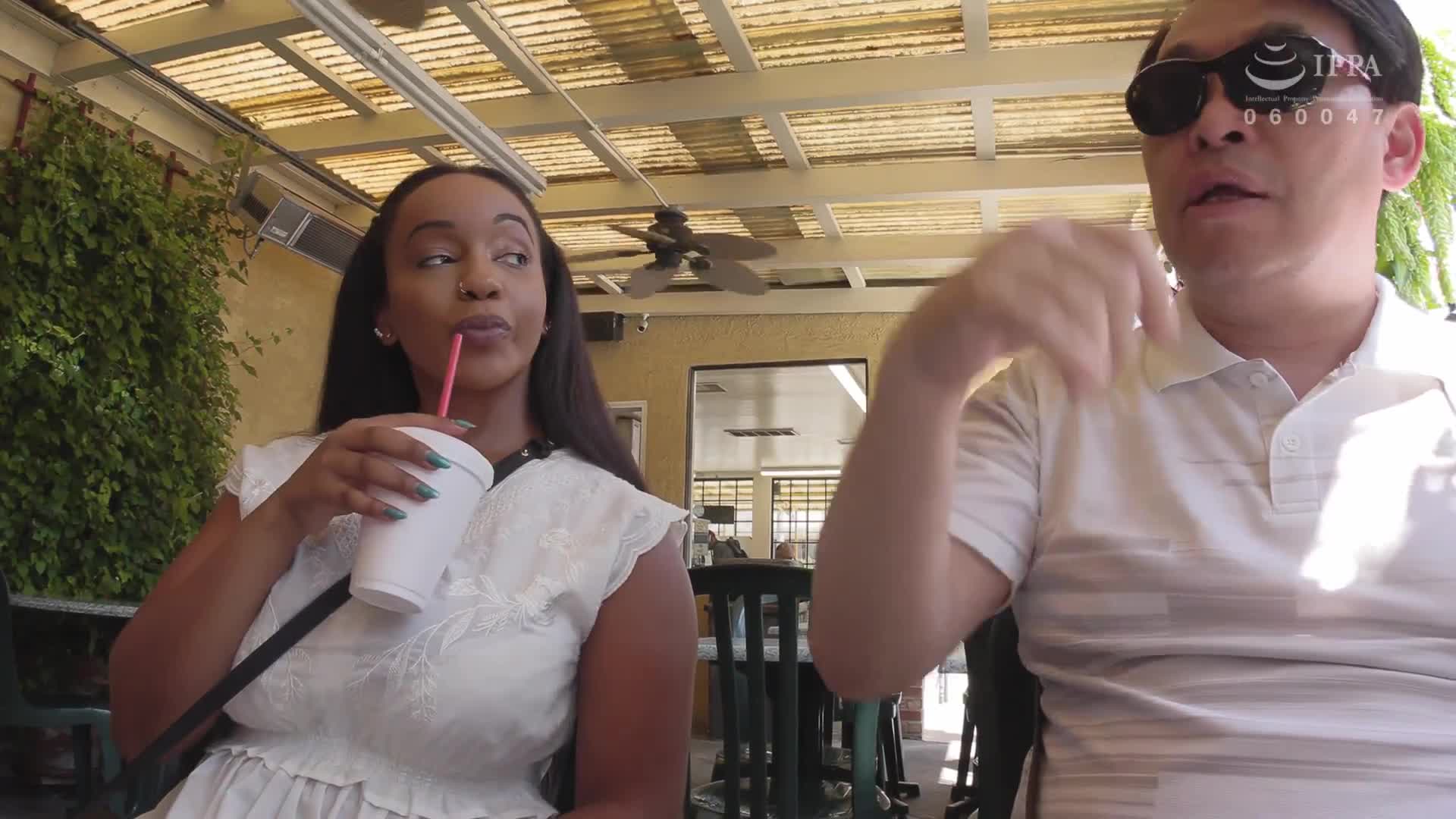 A Japanese man has creampie sex with a busty black girl picked up at a bus stop in Los Angeles! Lily (22) - AV大平台-Chinese Subtitles, Adult Films, AV, China, Online Streaming